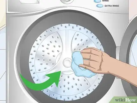 Imagen titulada Clean a Smelly Washing Machine Step 8