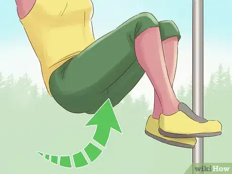 Imagen titulada Do a Human Flag Step 3