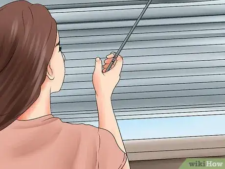 Imagen titulada Install Wood Blinds Step 16