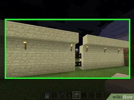 Imagen titulada Have a Safe Shelter in Minecraft Step 3