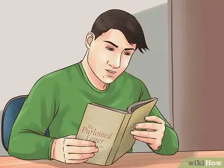 Imagen titulada Be a Spy at School Step 5