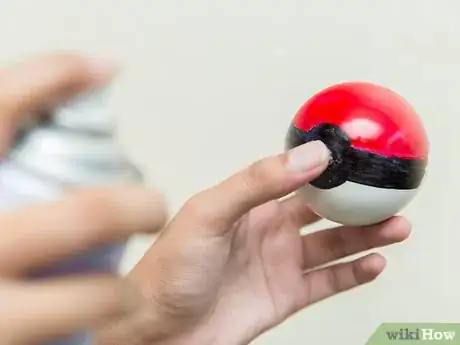 Imagen titulada Make a Pokeball Step 9
