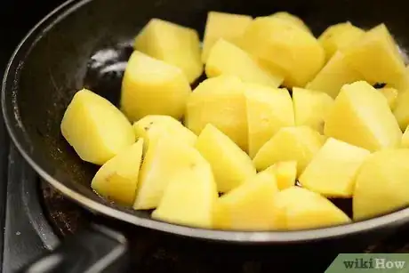Imagen titulada Saute Potatoes Step 10