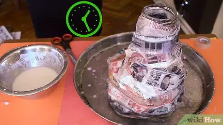 Imagen titulada Make a Papier Mâché Volcano Step 8