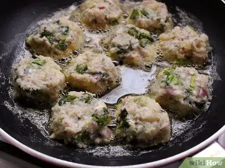 Imagen titulada Make Fish Cakes Step 6