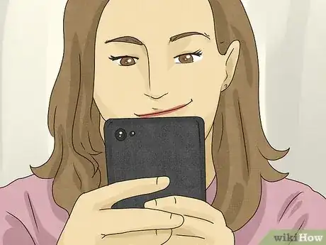 Imagen titulada Seduce Your Husband Through Text Step 7