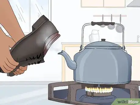 Imagen titulada Widen Leather Shoes Step 14