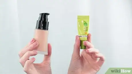 Imagen titulada Use Tinted Moisturizer Step 4