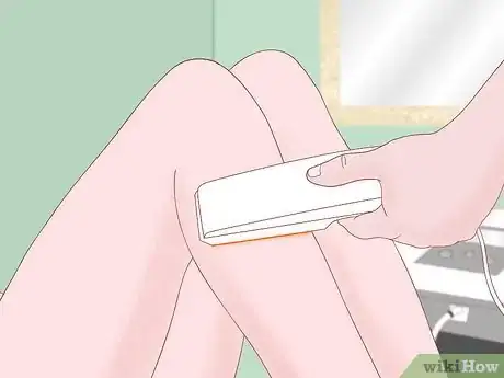 Imagen titulada Deal with Thick Leg Hair Step 17