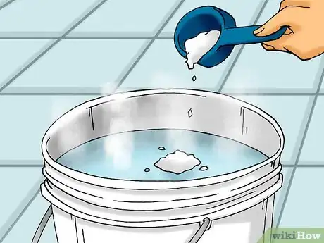 Imagen titulada Raise Cyanuric Acid Levels in a Pool Step 9