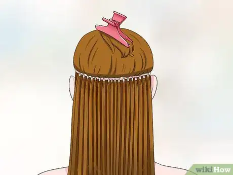 Imagen titulada Detangle Hair Extensions Step 3