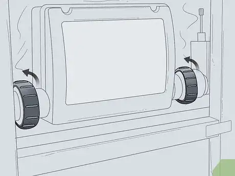 Imagen titulada Start a Hot Tub Step 5