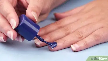 Imagen titulada Make Matte Nail Polish Step 17