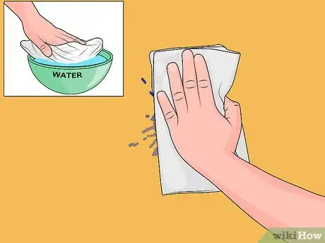 Imagen titulada Get Ink or Dye Off a Painted Wall Step 7