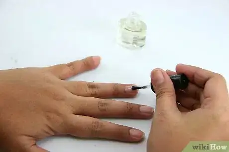 Imagen titulada Color Your Nails With Sharpie Markers Step 3
