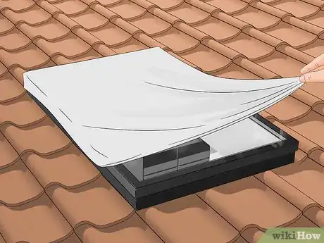 Imagen titulada Paint a Roof Step 9