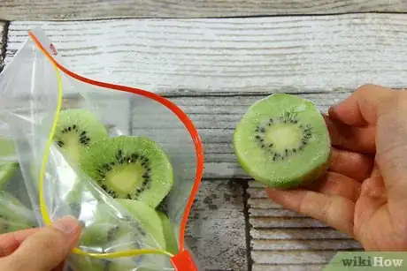 Imagen titulada Freeze Kiwi Step 14