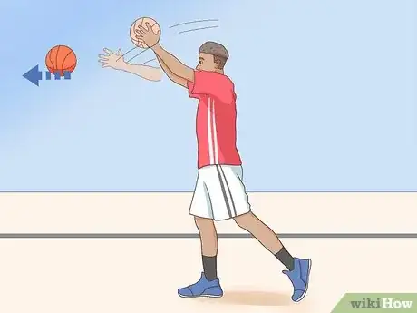 Imagen titulada Pass a Basketball Step 7