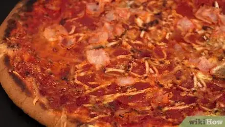 Imagen titulada Cook Frozen Pizza Step 9