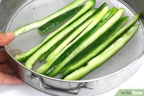 Imagen titulada Cook a Cucumber Step 5
