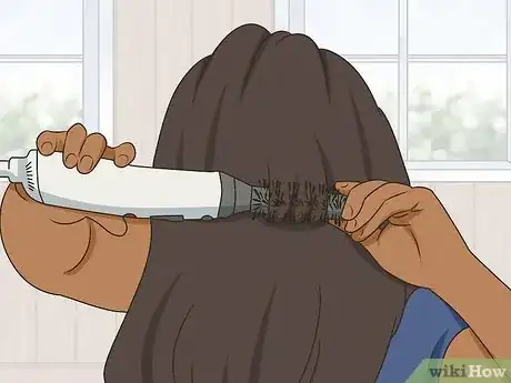 Imagen titulada Curl Hair Using a Hot Air Brush Step 19.jpeg