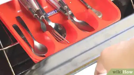 Imagen titulada Clean Stainless Steel Cutlery Step 2