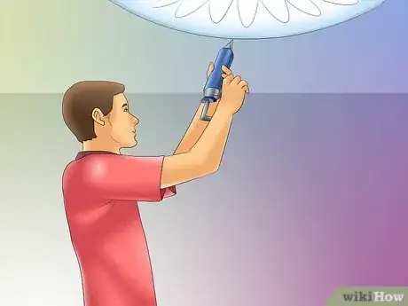 Imagen titulada Put Up a Ceiling Rose Step 11