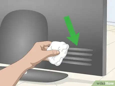 Imagen titulada Clean a Plasma Screen Step 11