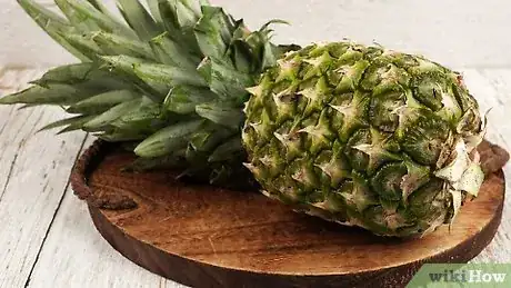 Imagen titulada Make Pineapple Juice Step 1