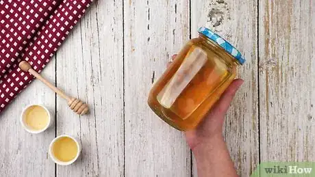 Imagen titulada Crystallize Honey Step 1