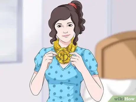 Imagen titulada Accessorize a Polka Dot Dress Step 12