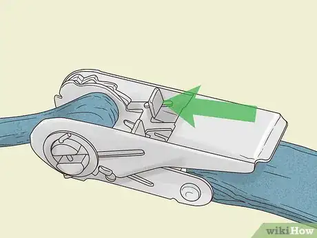 Imagen titulada Use Ratchet Straps Step 8