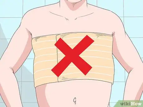 Imagen titulada Treat Broken Ribs Step 3