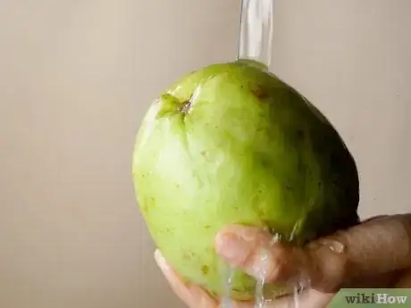 Imagen titulada Eat Guava Step 5