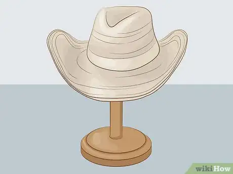 Imagen titulada Shape a Cowboy Hat Step 17