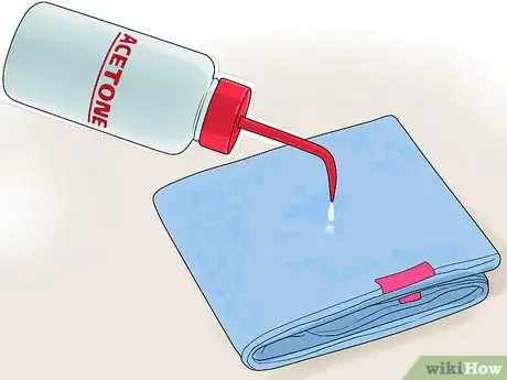 Imagen titulada Get Spray Paint off a Car Step 2