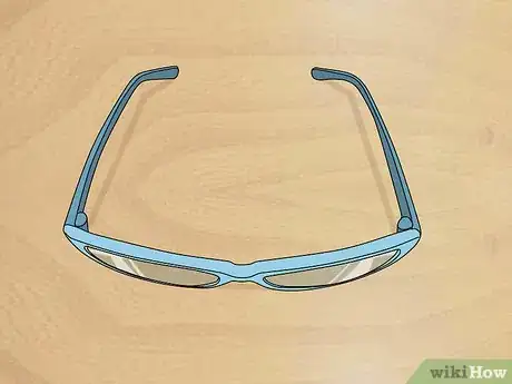 Imagen titulada Stretch Sunglasses Step 5