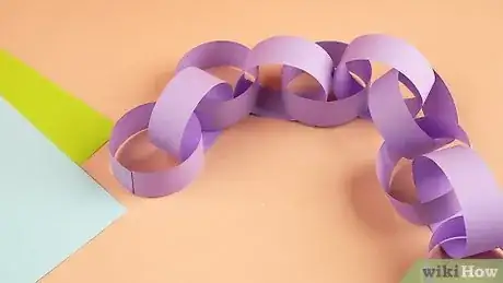 Imagen titulada Make a Paper Chain Step 6