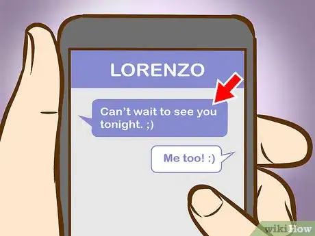 Imagen titulada Flirt with a Guy over Text Step 15