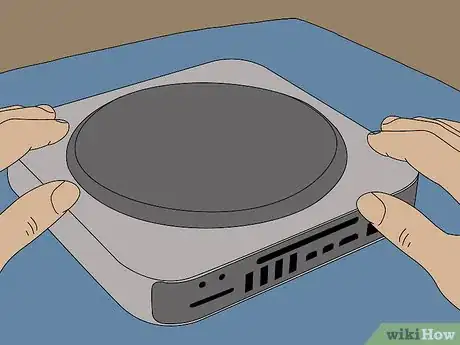 Imagen titulada Open a Mac Mini Step 13