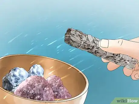 Imagen titulada Cleanse Crystals with Sage Step 12