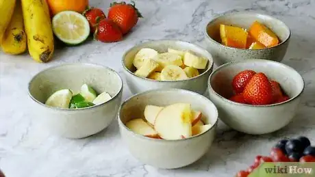 Imagen titulada Make a Fruit Kabob Step 2