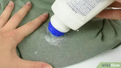 Imagen titulada Remove Acrylic Paint Step 5