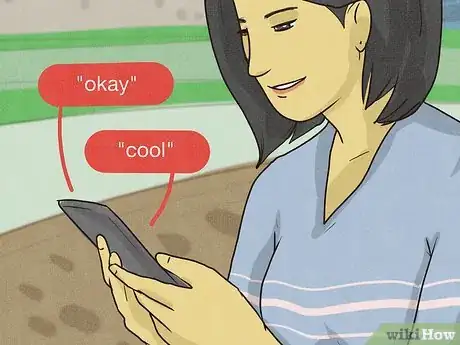 Imagen titulada Tell if a Girl Is Bored of Texting You Step 3