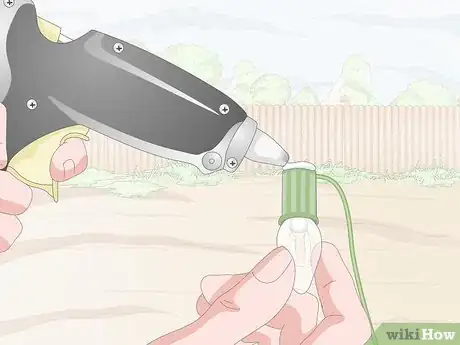 Imagen titulada Hang Christmas Lights on Brick Step 3