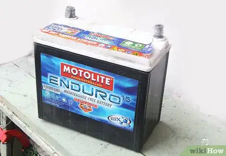 Imagen titulada Hook Up a Battery Charger Step 1
