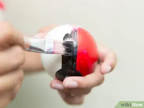 Imagen titulada Make a Pokeball Step 8