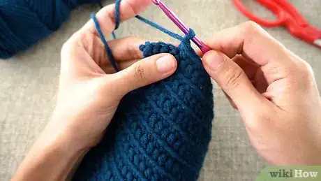 Imagen titulada Crochet a Baby Blanket Step 12