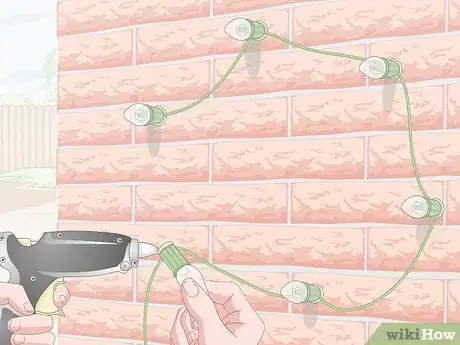Imagen titulada Hang Christmas Lights on Brick Step 5