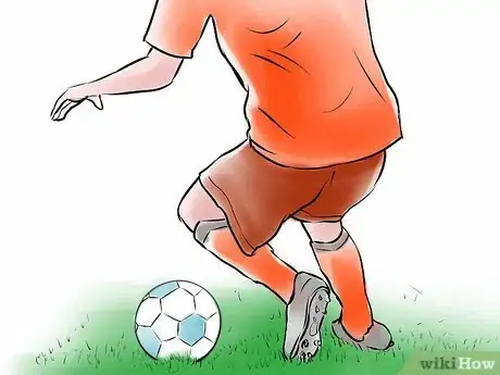 Imagen titulada Be a Good Central Midfielder in Soccer Step 5